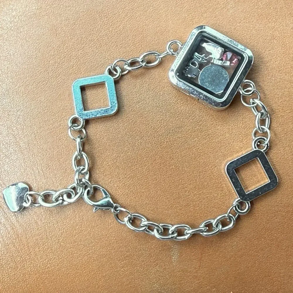BFF Compass Magnetic Floating Glass Locket Silver Tone Charm Bracelet